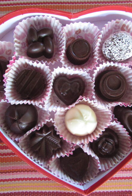 Chocolate Heart Shaped Truffle Gift Box (12 Pieces)